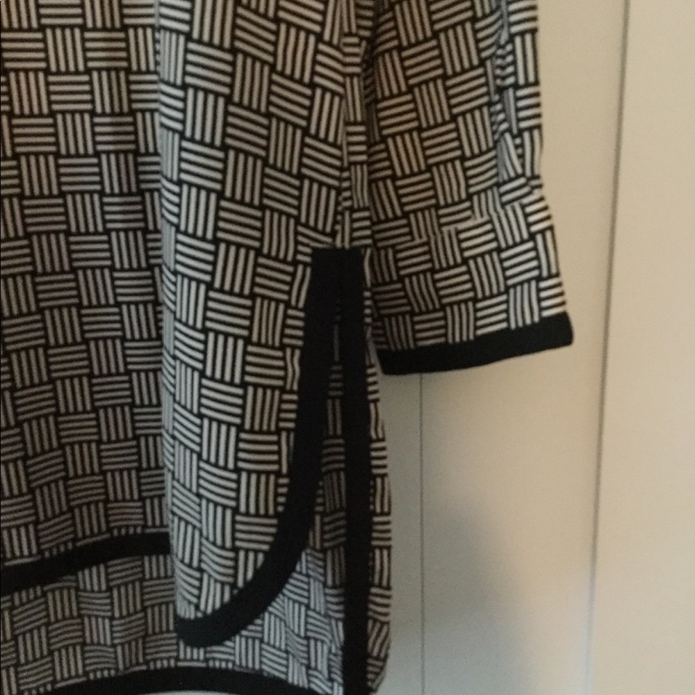 Patterned Tunic - image 4